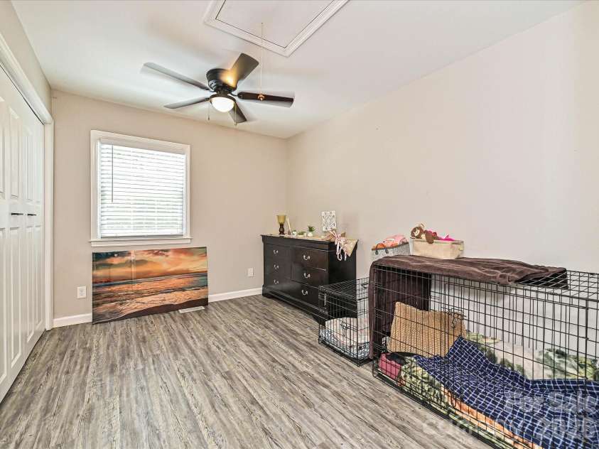 8069 Regent Park Lane, Charlotte, NC 28210.  MLS# CAR4415481, YatesRealty ID 45964. 