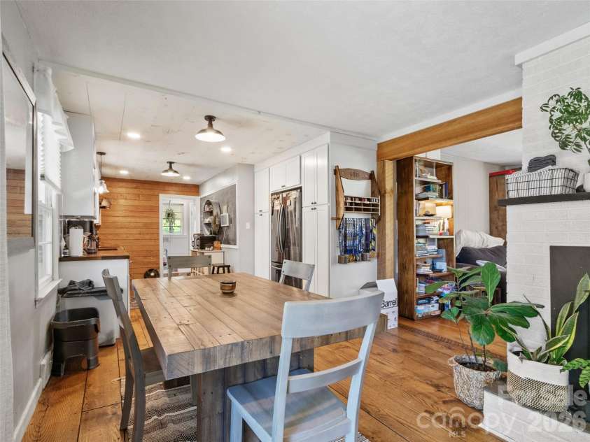 38 Crowell Road, Asheville, NC 28806.  MLS# CAR4415975, YatesRealty ID 45965. 