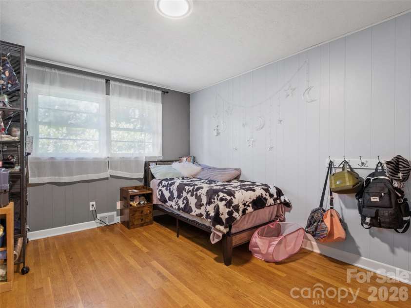 38 Crowell Road, Asheville, NC 28806.  MLS# CAR4415975, YatesRealty ID 45965. 