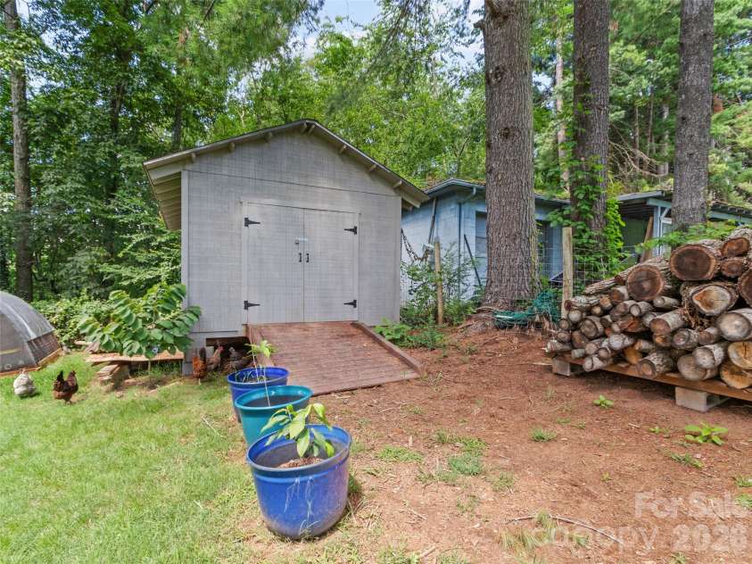 38 Crowell Road, Asheville, NC 28806.  MLS# CAR4415975, YatesRealty ID 45965. 