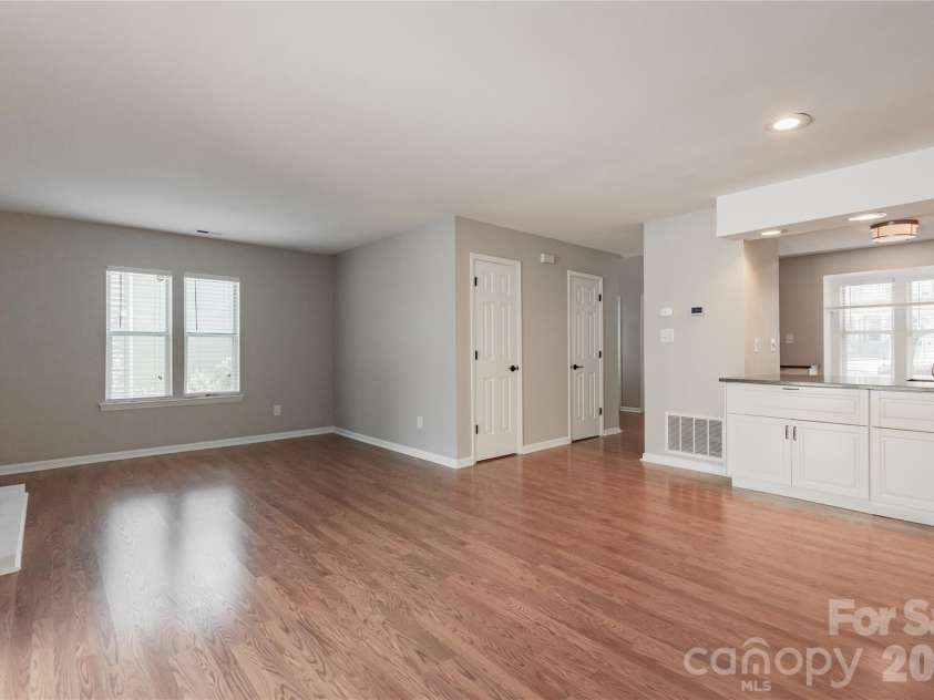 2744 Von Thuringer Court, Charlotte, NC 28210.  MLS# CAR4416507, YatesRealty ID 45966. 