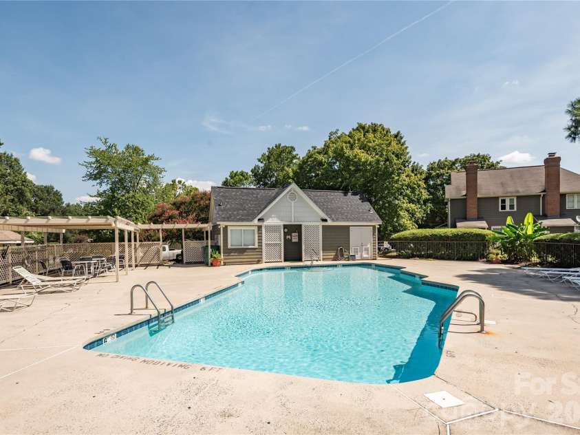 2744 Von Thuringer Court, Charlotte, NC 28210.  MLS# CAR4416507, YatesRealty ID 45966. 