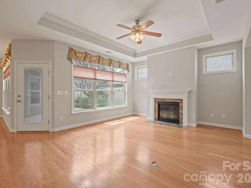 5028 Polo Gate Boulevard, Charlotte, NC 28216.  MLS# CAR4416694, YatesRealty ID 45968. 