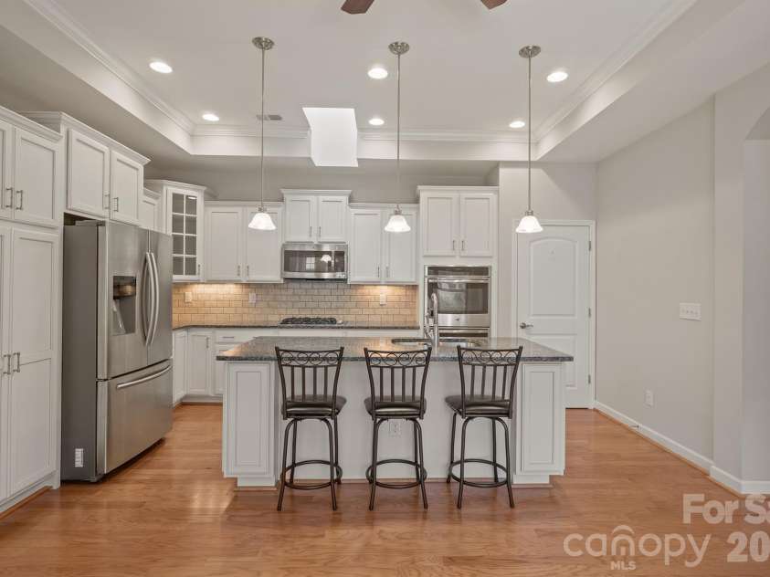 5028 Polo Gate Boulevard, Charlotte, NC 28216.  MLS# CAR4416694, YatesRealty ID 45968. 