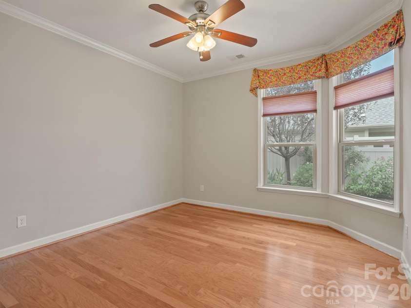 5028 Polo Gate Boulevard, Charlotte, NC 28216.  MLS# CAR4416694, YatesRealty ID 45968. 