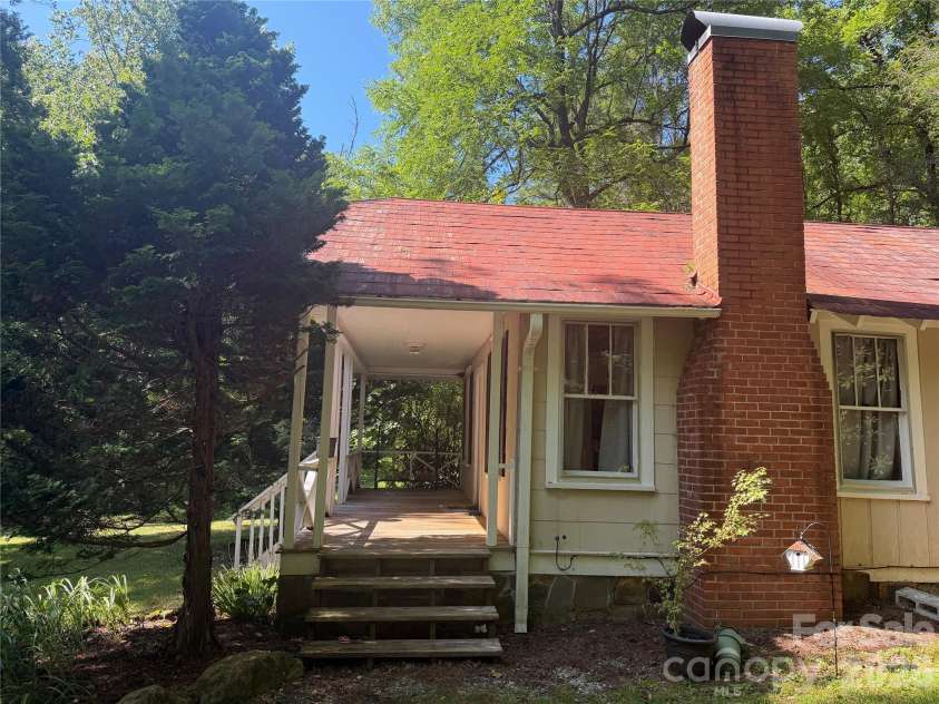 19010 Rosman Highway, Sapphire, NC 28774.  MLS# CAR4416340, YatesRealty ID 45969. 