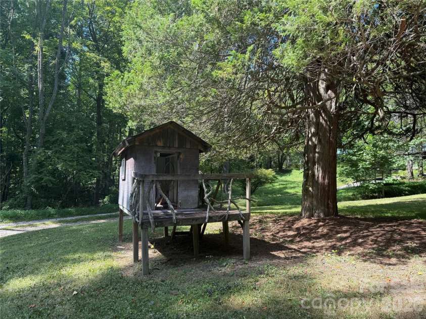 19010 Rosman Highway, Sapphire, NC 28774.  MLS# CAR4416340, YatesRealty ID 45969. 