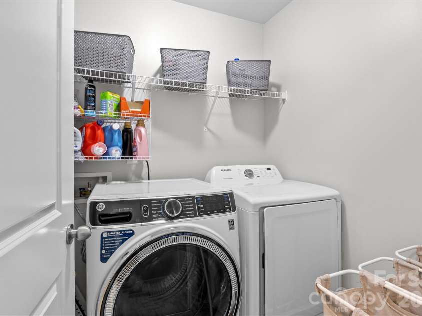 10621 Shanon Darby Lane, Charlotte, NC 28214.  MLS# CAR4346409, YatesRealty ID 4597. 