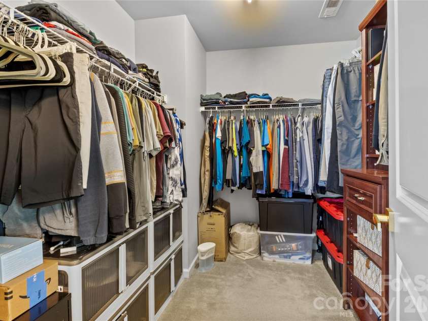 10621 Shanon Darby Lane, Charlotte, NC 28214.  MLS# CAR4346409, YatesRealty ID 4597. 