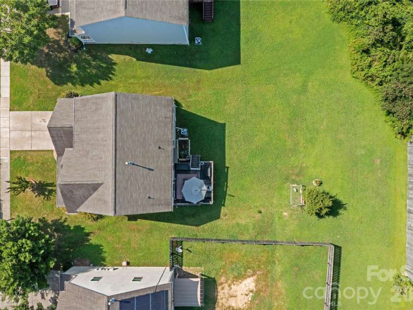 10621 Shanon Darby Lane, Charlotte, NC 28214.  MLS# CAR4346409, YatesRealty ID 4597. 