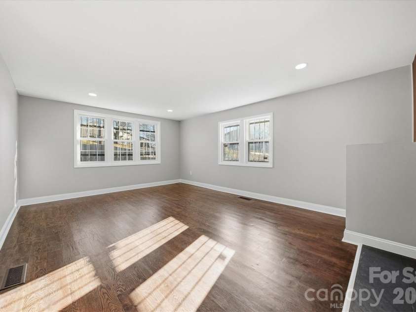 330 Harrington Street, Lenoir, NC 28645.  MLS# CAR4346766, YatesRealty ID 4597. 