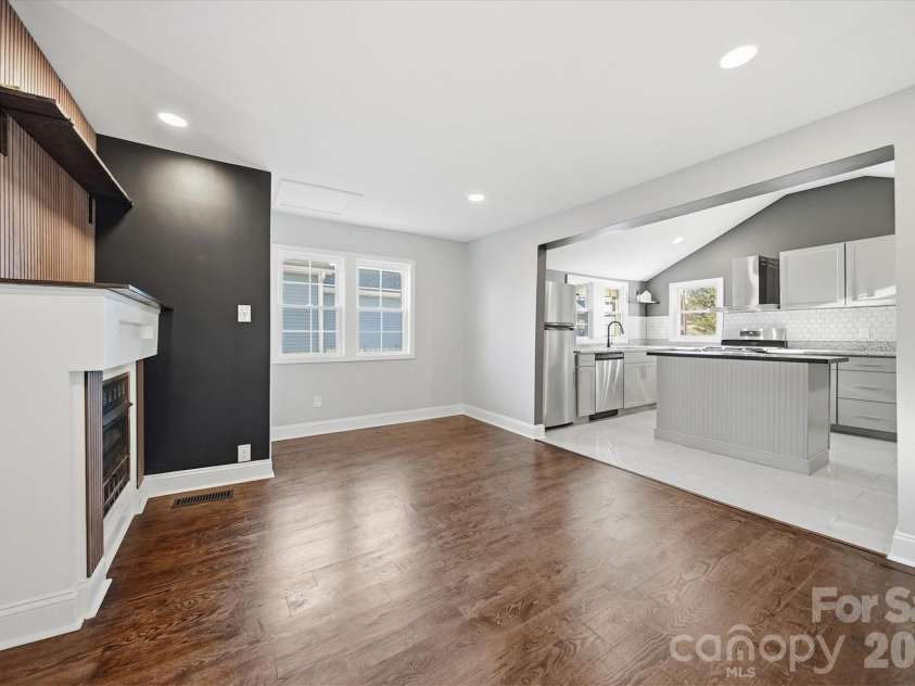 330 Harrington Street, Lenoir, NC 28645.  MLS# CAR4346766, YatesRealty ID 4597. 