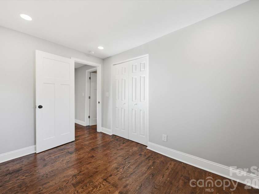 330 Harrington Street, Lenoir, NC 28645.  MLS# CAR4346766, YatesRealty ID 4597. 