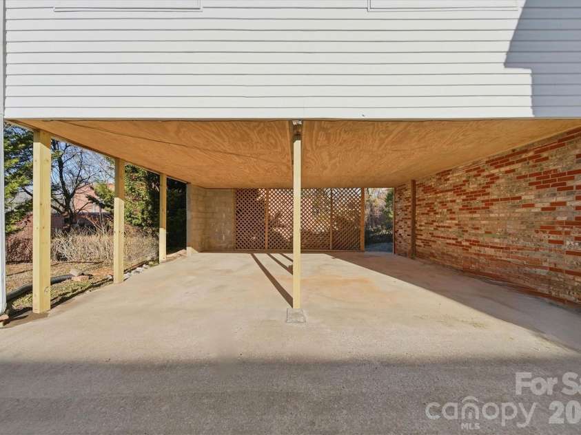 330 Harrington Street, Lenoir, NC 28645.  MLS# CAR4346766, YatesRealty ID 4597. 