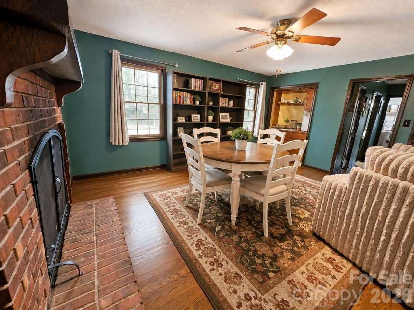6127 Winview Heights Street, Clemmons, NC 27012.  MLS# CAR4416302, YatesRealty ID 45973. 