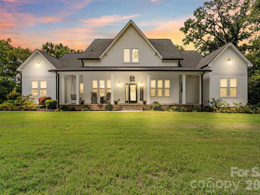 1421 Hamilton Crossroads Road, Marshville, NC 28103.  MLS# CAR4409777, YatesRealty ID 45975. 