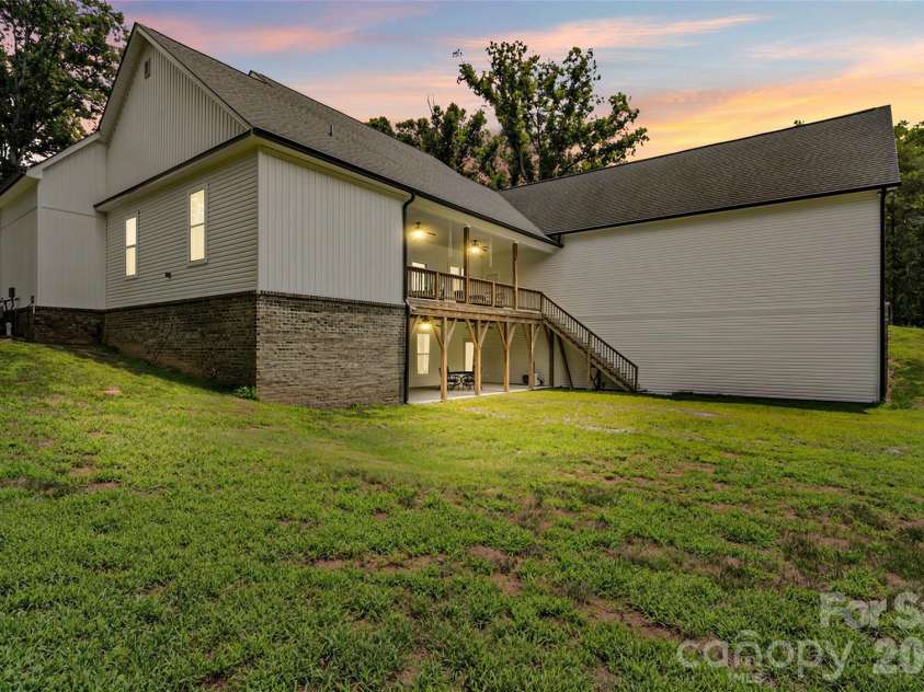 1421 Hamilton Crossroads Road, Marshville, NC 28103.  MLS# CAR4409777, YatesRealty ID 45975. 