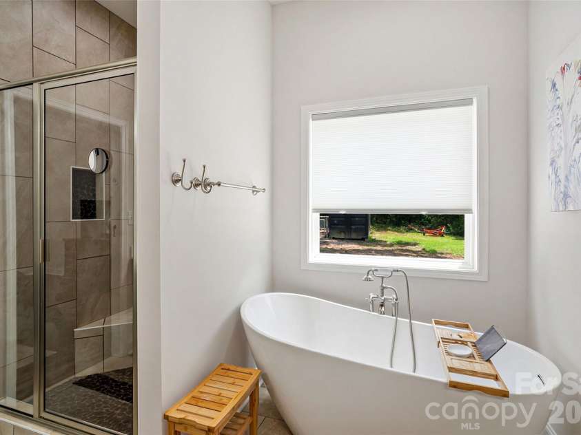 1421 Hamilton Crossroads Road, Marshville, NC 28103.  MLS# CAR4409777, YatesRealty ID 45975. Primary Bath