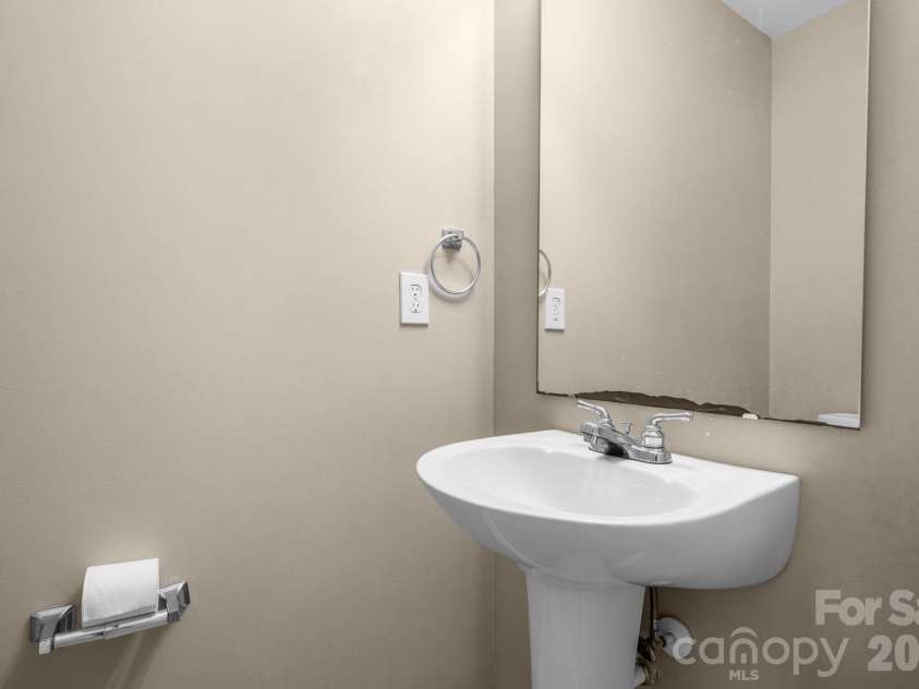 9149 Spyglass Place, Charlotte, NC 28214.  MLS# CAR4416583, YatesRealty ID 45976. 