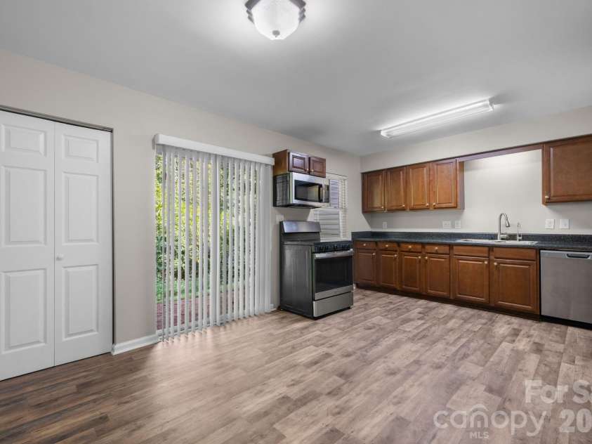 9149 Spyglass Place, Charlotte, NC 28214.  MLS# CAR4416583, YatesRealty ID 45976. 