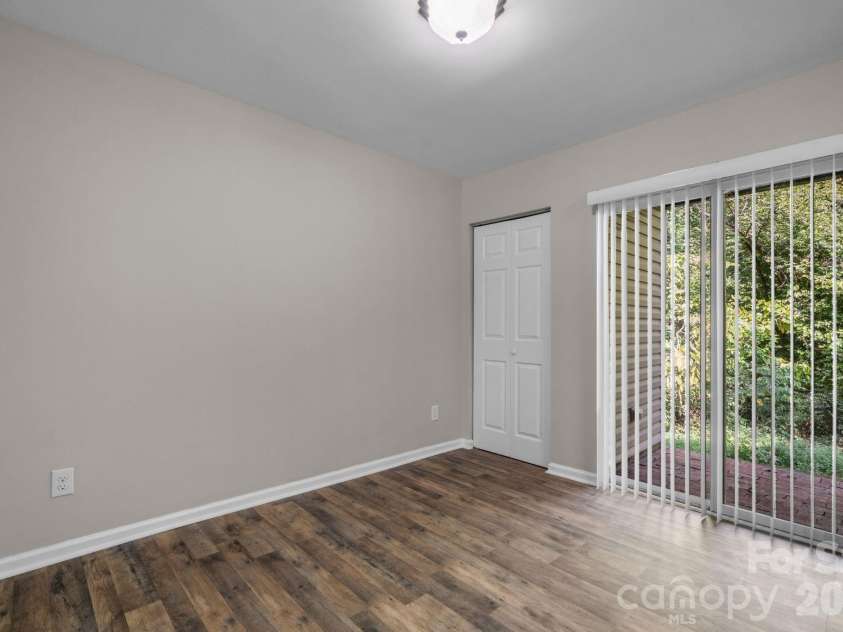 9149 Spyglass Place, Charlotte, NC 28214.  MLS# CAR4416583, YatesRealty ID 45976. 