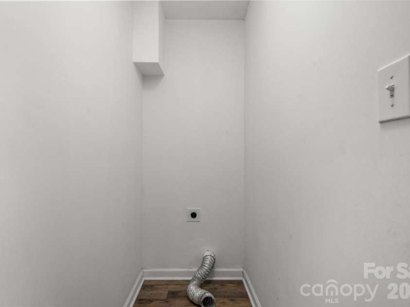 9149 Spyglass Place, Charlotte, NC 28214.  MLS# CAR4416583, YatesRealty ID 45976. 
