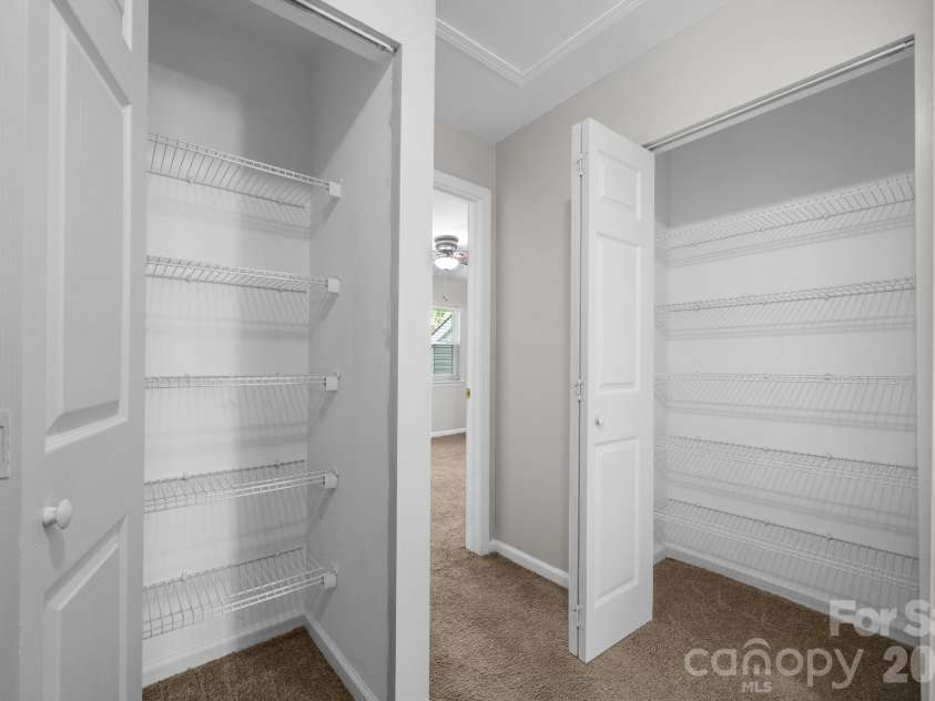 9149 Spyglass Place, Charlotte, NC 28214.  MLS# CAR4416583, YatesRealty ID 45976. 