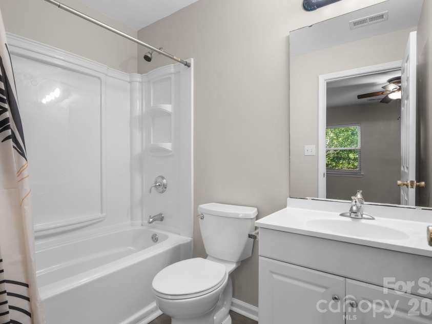 9149 Spyglass Place, Charlotte, NC 28214.  MLS# CAR4416583, YatesRealty ID 45976. 