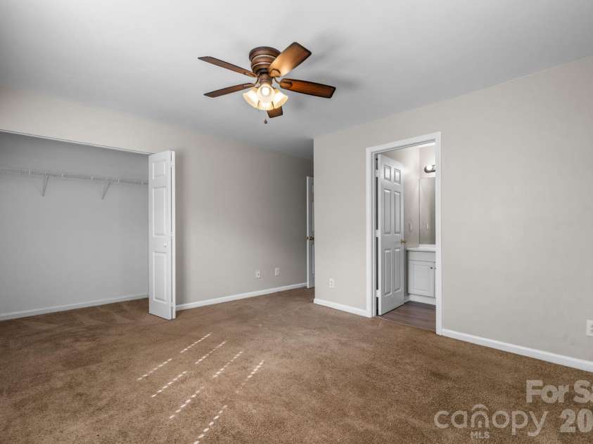 9149 Spyglass Place, Charlotte, NC 28214.  MLS# CAR4416583, YatesRealty ID 45976. 