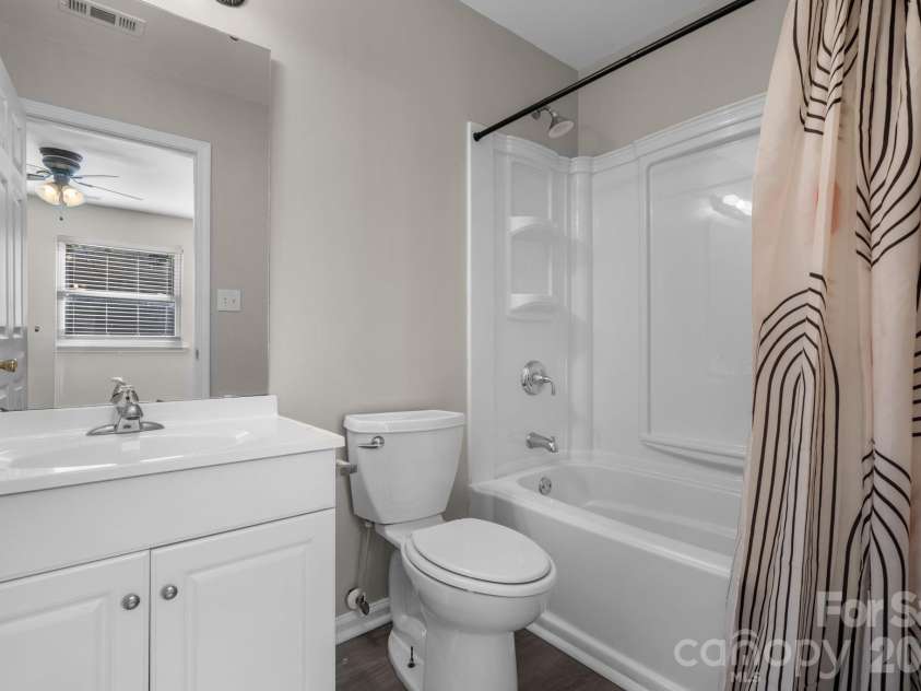 9149 Spyglass Place, Charlotte, NC 28214.  MLS# CAR4416583, YatesRealty ID 45976. 