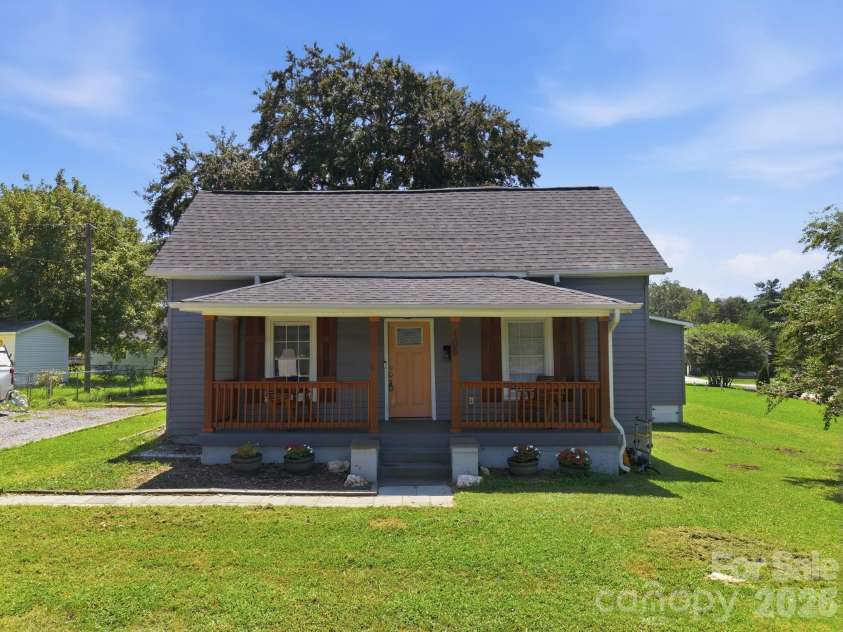 105 Park Street, Clover, SC 29710.  MLS# CAR4411553, YatesRealty ID 45977. 