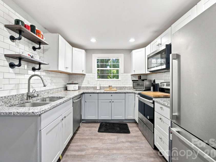 105 Park Street, Clover, SC 29710.  MLS# CAR4411553, YatesRealty ID 45977. 