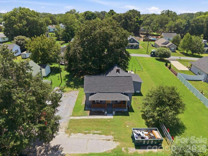 105 Park Street, Clover, SC 29710.  MLS# CAR4411553, YatesRealty ID 45977. 