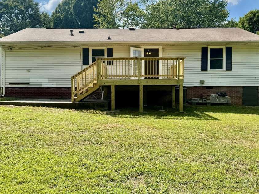 938 Summer Drive, Gastonia, NC 28052.  MLS# CAR4416993, YatesRealty ID 45979. 