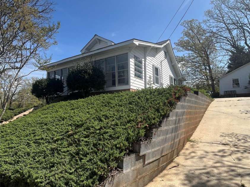 818 4th Street, Albemarle, NC 28001.  MLS# CAR4243732, YatesRealty ID 4598. 