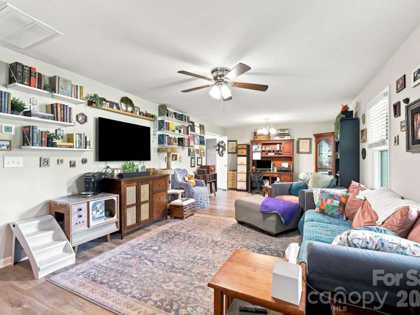 1053 Christopher Circle, Rock Hill, SC 29730.  MLS# CAR4407699, YatesRealty ID 45980. 