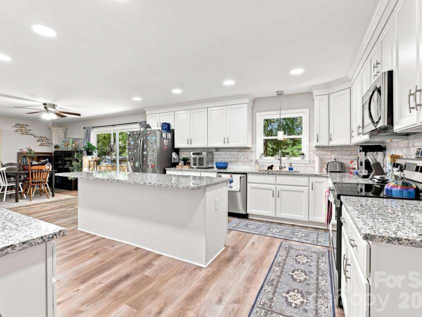 1053 Christopher Circle, Rock Hill, SC 29730.  MLS# CAR4407699, YatesRealty ID 45980. 