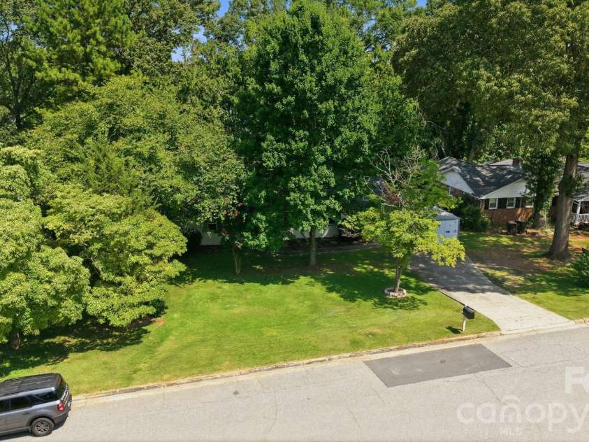 1053 Christopher Circle, Rock Hill, SC 29730.  MLS# CAR4407699, YatesRealty ID 45980. 