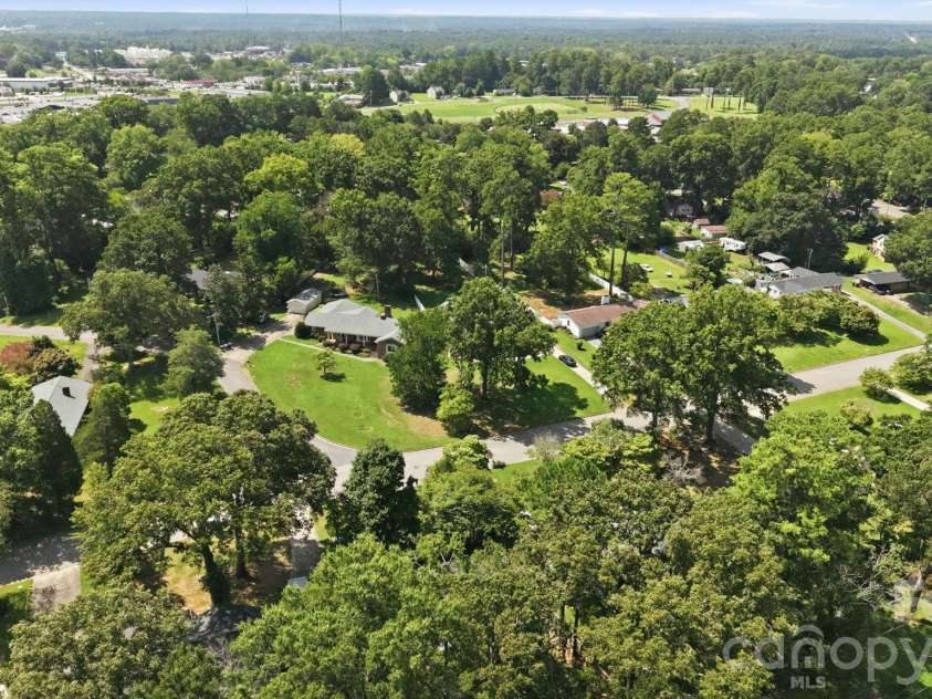 1053 Christopher Circle, Rock Hill, SC 29730.  MLS# CAR4407699, YatesRealty ID 45980. 
