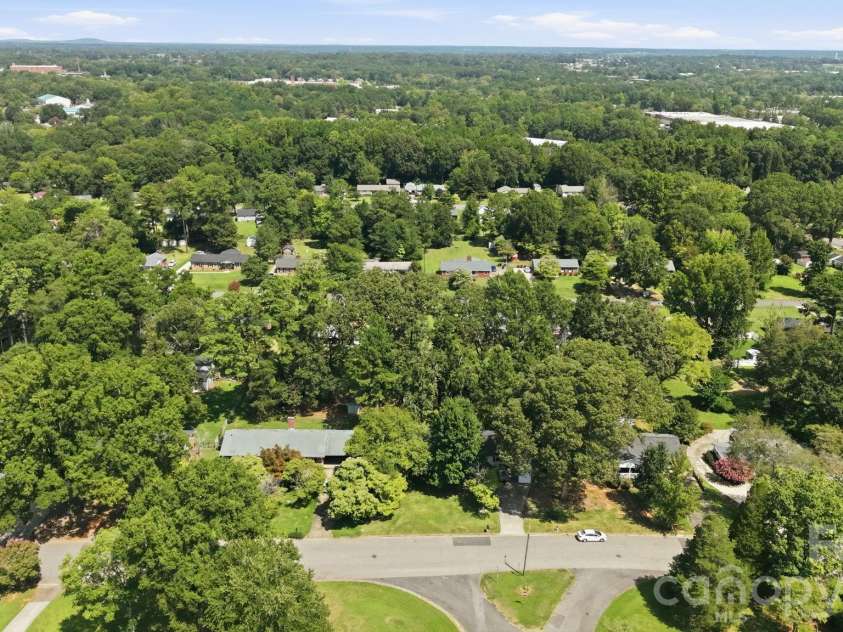 1053 Christopher Circle, Rock Hill, SC 29730.  MLS# CAR4407699, YatesRealty ID 45980. 