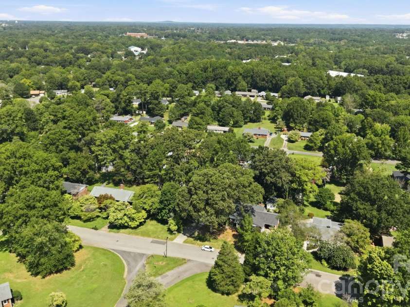 1053 Christopher Circle, Rock Hill, SC 29730.  MLS# CAR4407699, YatesRealty ID 45980. 