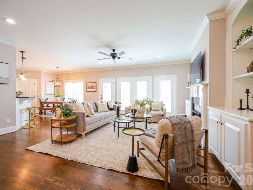 4701 Pebble Lake Drive, Pfafftown, NC 27040.  MLS# CAR4416990, YatesRealty ID 45981. 