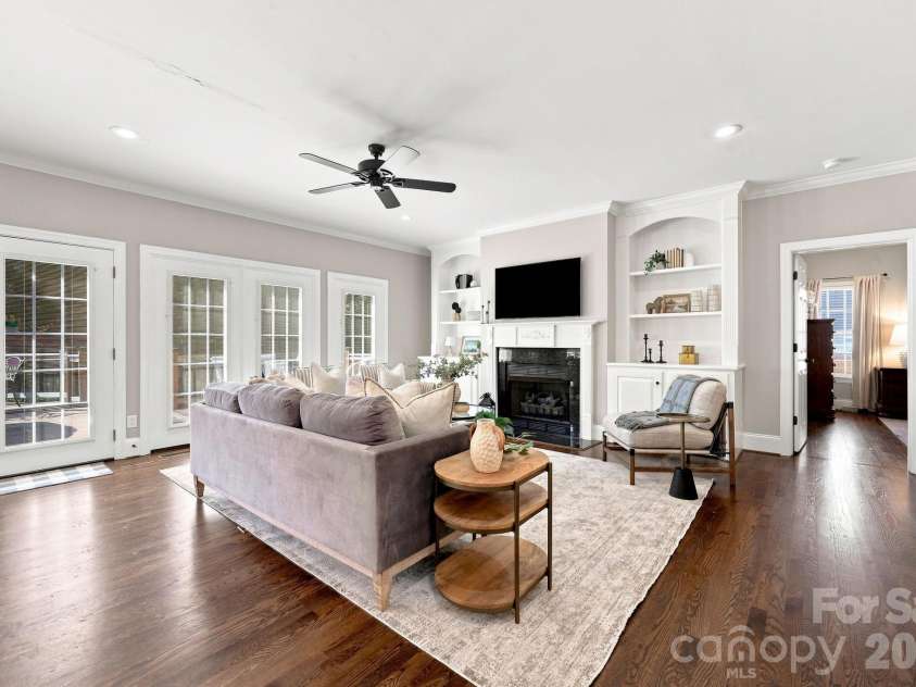 4701 Pebble Lake Drive, Pfafftown, NC 27040.  MLS# CAR4416990, YatesRealty ID 45981. 