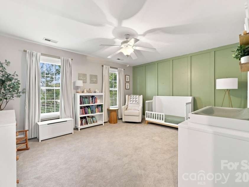 4701 Pebble Lake Drive, Pfafftown, NC 27040.  MLS# CAR4416990, YatesRealty ID 45981. 