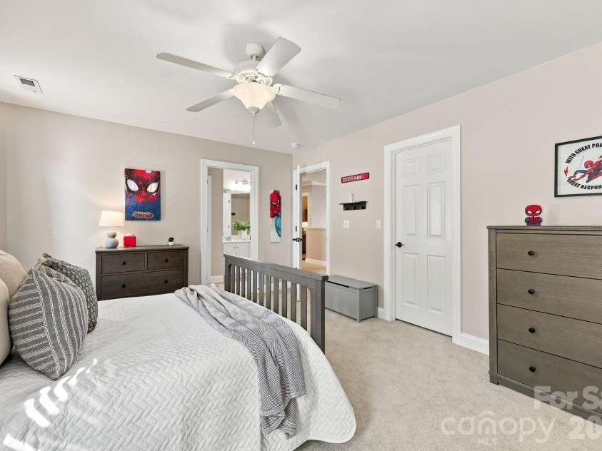 4701 Pebble Lake Drive, Pfafftown, NC 27040.  MLS# CAR4416990, YatesRealty ID 45981. 