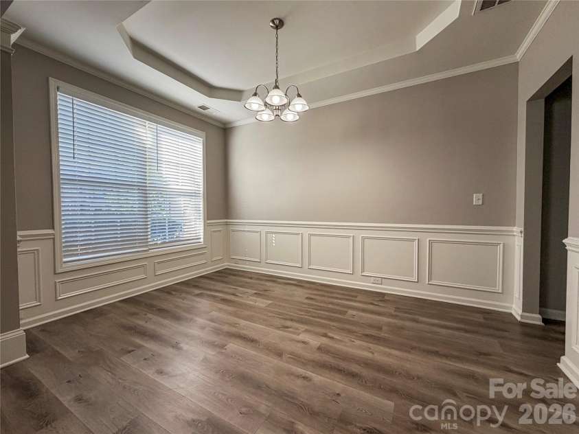 9927 Jeanette Circle, Charlotte, NC 28213.  MLS# CAR4415748, YatesRealty ID 45983. 