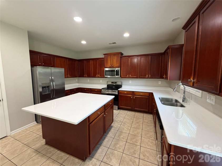 9927 Jeanette Circle, Charlotte, NC 28213.  MLS# CAR4415748, YatesRealty ID 45983. 