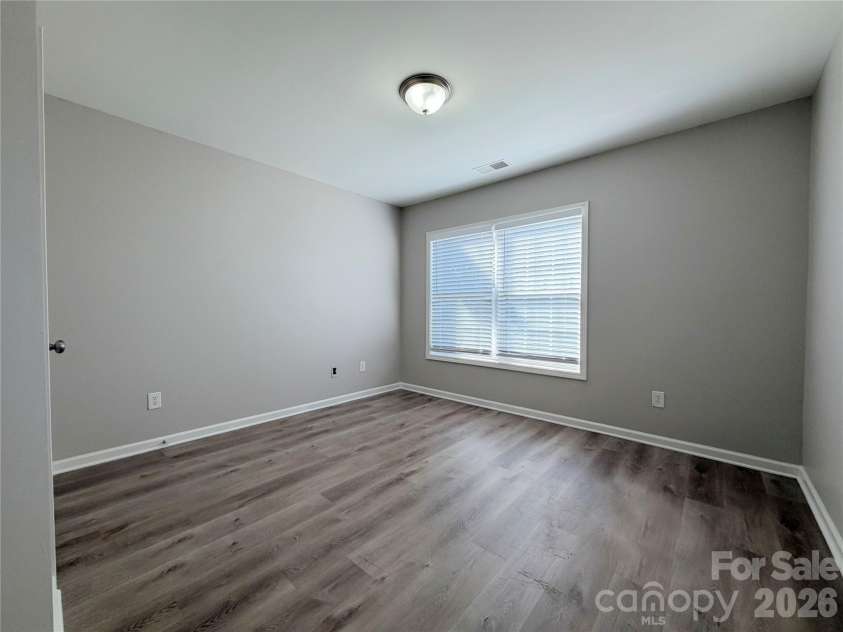 9927 Jeanette Circle, Charlotte, NC 28213.  MLS# CAR4415748, YatesRealty ID 45983. 