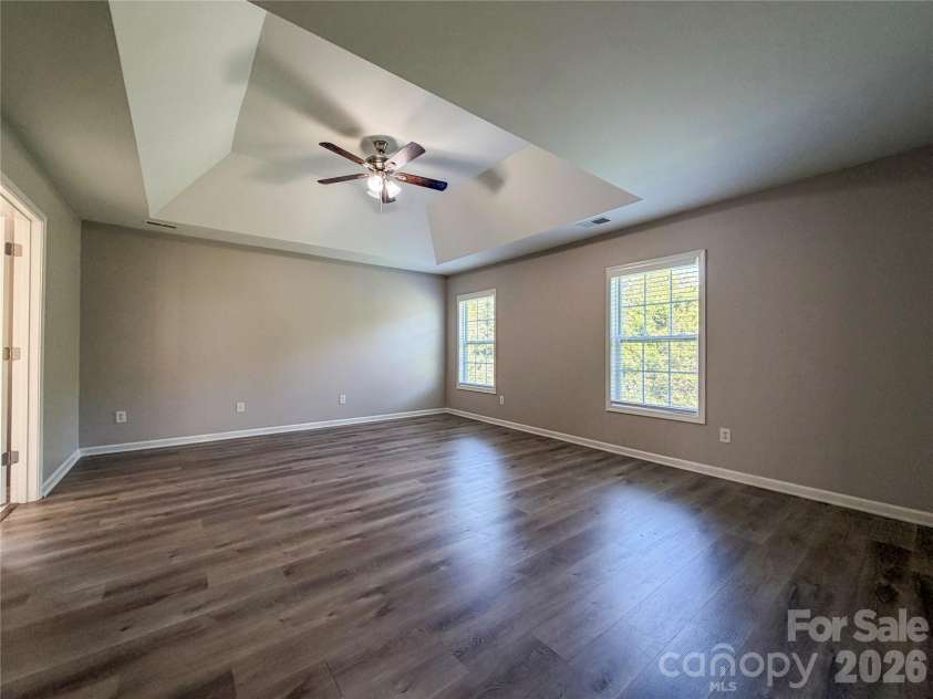 9927 Jeanette Circle, Charlotte, NC 28213.  MLS# CAR4415748, YatesRealty ID 45983. 