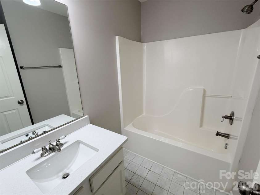 9927 Jeanette Circle, Charlotte, NC 28213.  MLS# CAR4415748, YatesRealty ID 45983. 